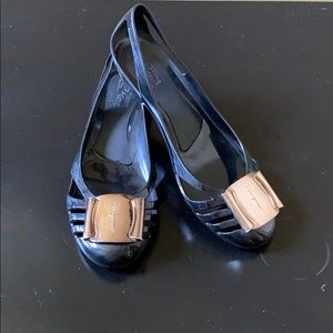 Salvatore Ferragamo Bermuda Jelly Flats